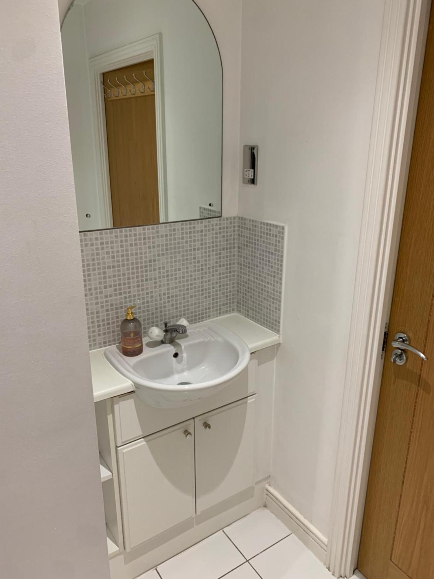 Room In Stratford With Private Bathroom And Parking Лондон Екстериор снимка